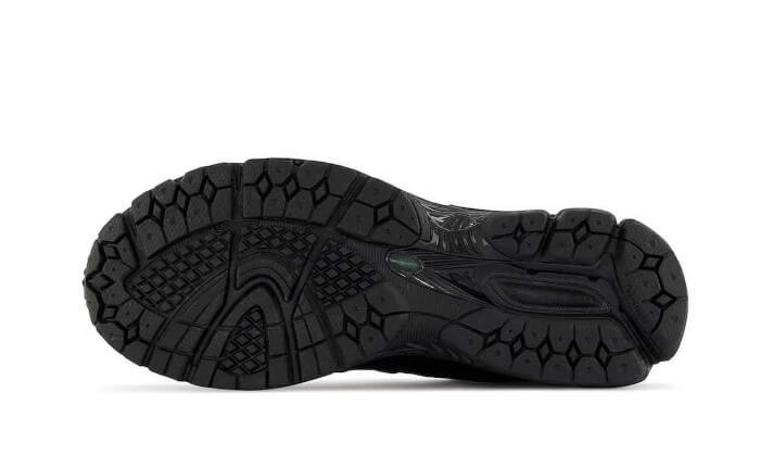 Overkicks - New Balance 2002R Wonderland Pack Black (M2002RWN) - vista trasera