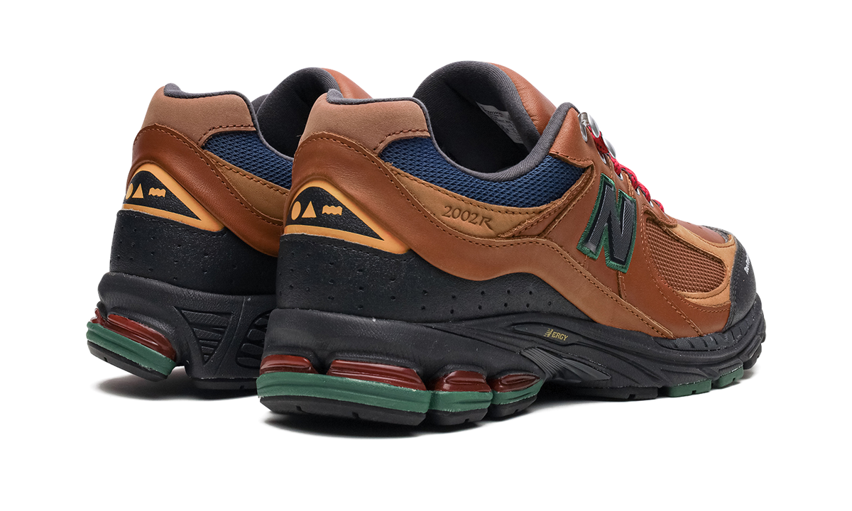 Overkicks - New Balance 2002R Wonderland Park Brown (M2002RWM) - par completo