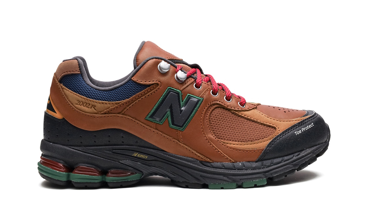 Overkicks - New Balance 2002R Wonderland Park Brown (M2002RWM) - detalle talón