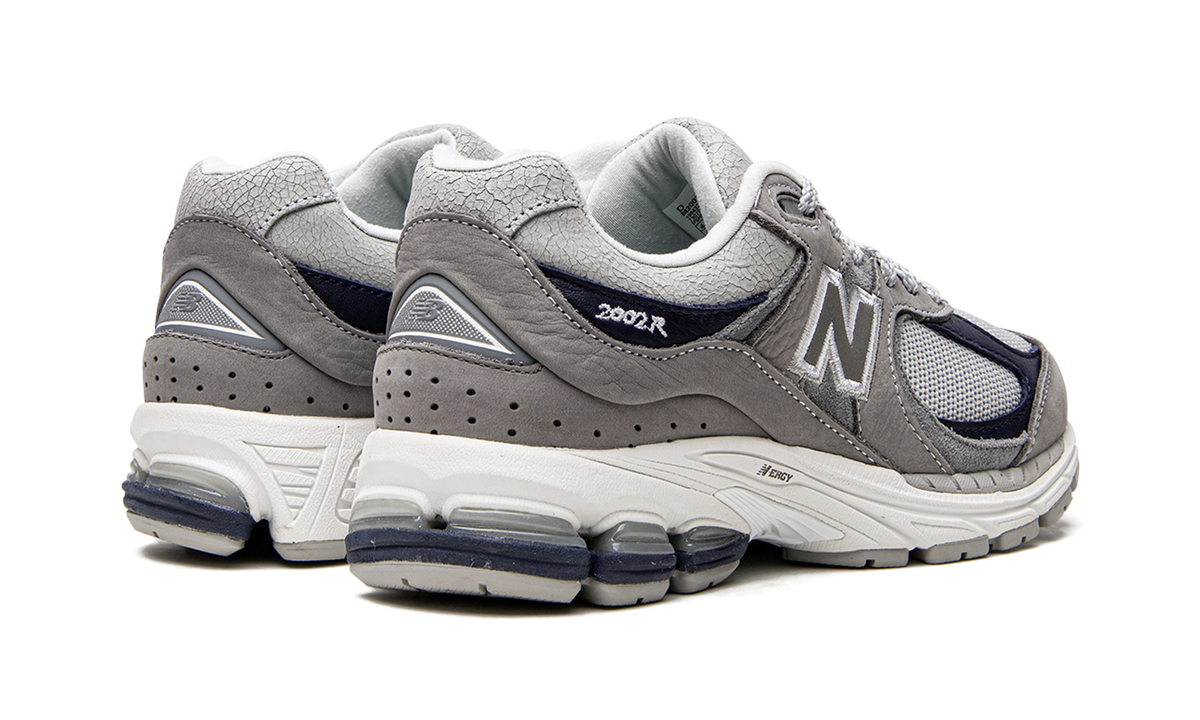Overkicks - New Balance 2002R thisisneverthat The 2022 Downtown Run (M2002RTH) - par completo
