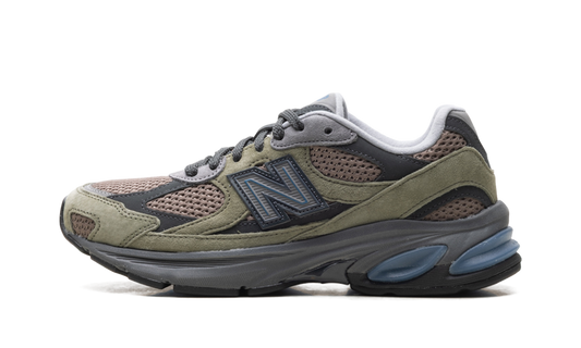 Overkicks - New Balance 2010 Dark Olivine Mushroom (U2010ETN) - vista lateral
