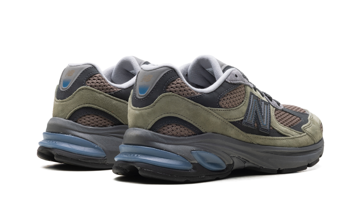 Overkicks - New Balance 2010 Dark Olivine Mushroom (U2010ETN) - par completo