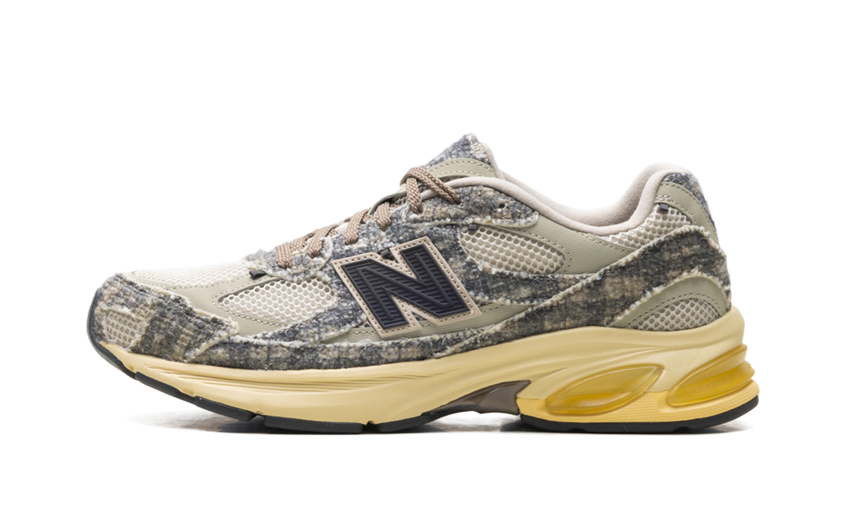 Overkicks - New Balance 2010 Joe Freshgoods Bag Lady (U2010JG1) - vista lateral