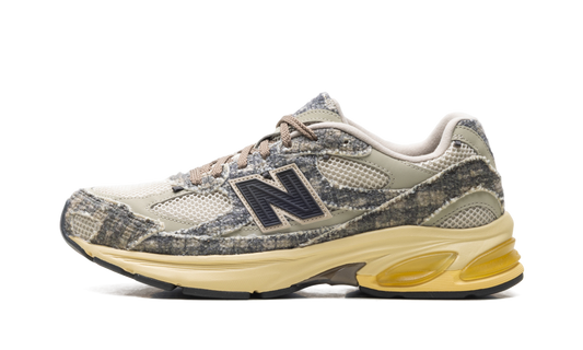 Overkicks - New Balance 2010 Joe Freshgoods Bag Lady (U2010JG1) - vista lateral
