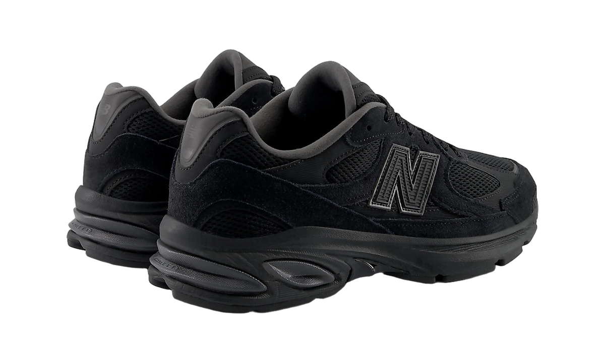 Overkicks - New Balance 2010 Triple Black (U20107B1) - par completo