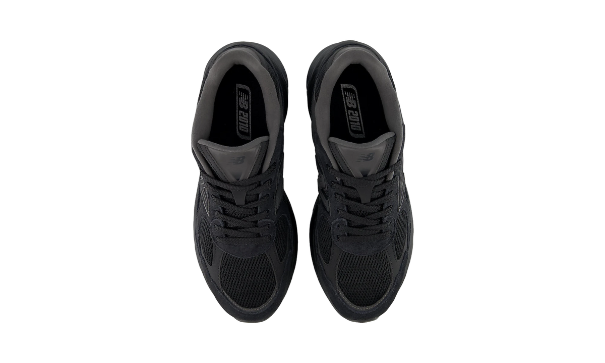 Overkicks - New Balance 2010 Triple Black (U20107B1) - detalle suela