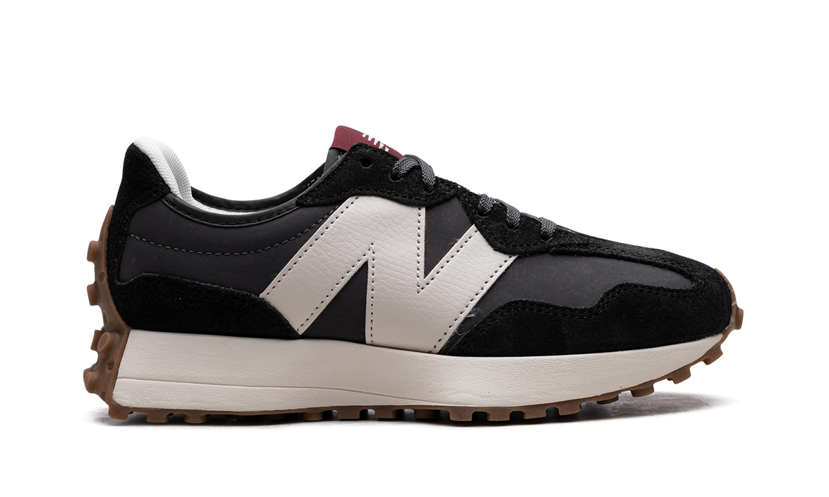 Overkicks - New Balance 327 Black Moonbeam (Womens) (WS327KC) - detalle talón
