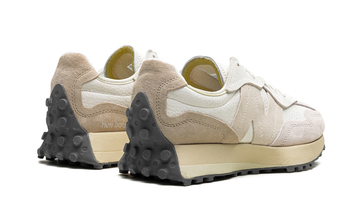 Overkicks - New Balance 327 Grey Day Moonrock (2024) (U327WGA) - par completo