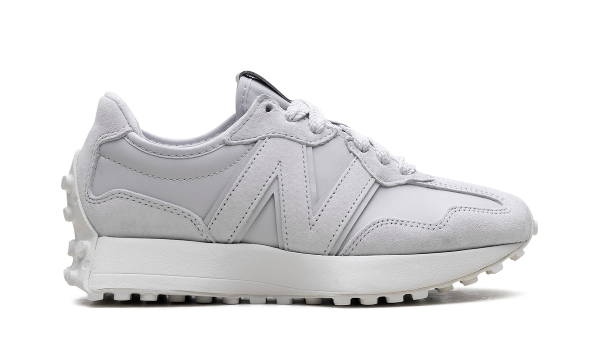Overkicks - New Balance 327 Grey Matter Reflection (U327LQ) - detalle talón
