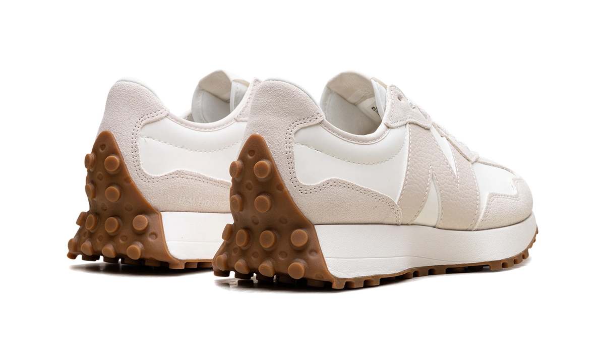Overkicks - New Balance 327 Linen Sea Salt Gum (Womens) (WS327NKD) - par completo