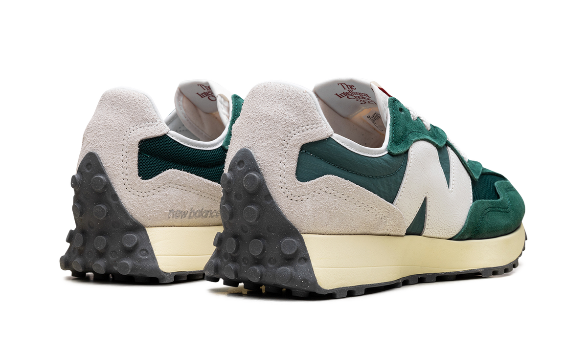 Overkicks - New Balance 327 Marsh Green (U327WRG) - par completo