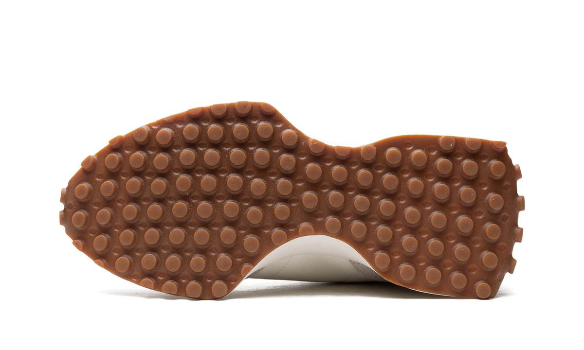 Overkicks - New Balance 327 Moonbeam Black Gum (Womens) (WS327GD) - vista superior