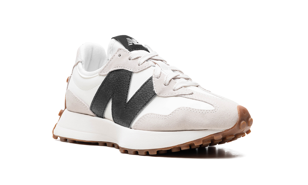 Overkicks - New Balance 327 Moonbeam Black Gum (Womens) (WS327GD) - detalle lateral interior