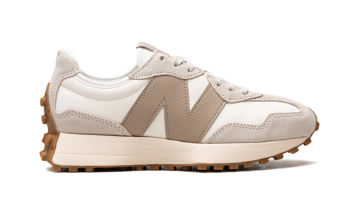 Overkicks - New Balance 327 Moonbeam Driftwood (U327LZ) - detalle talón