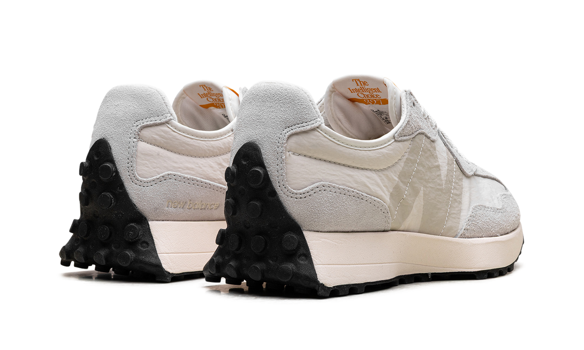 Overkicks - New Balance 327 Team Away Grey (MS327CJ) - par completo