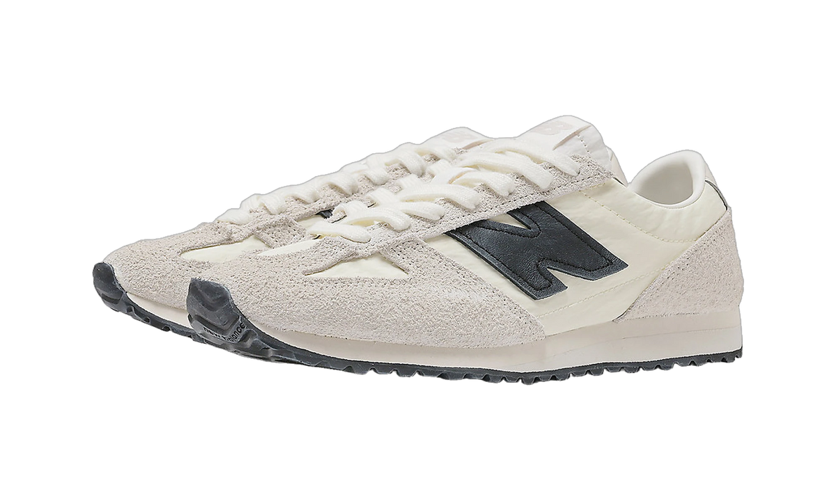 Overkicks - New Balance 471 Linen Angora Black (U471AM) - vista trasera