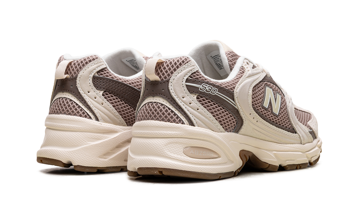 Overkicks - New Balance 530 Bisque Earth Shadow Gum (U530SUA) - par completo