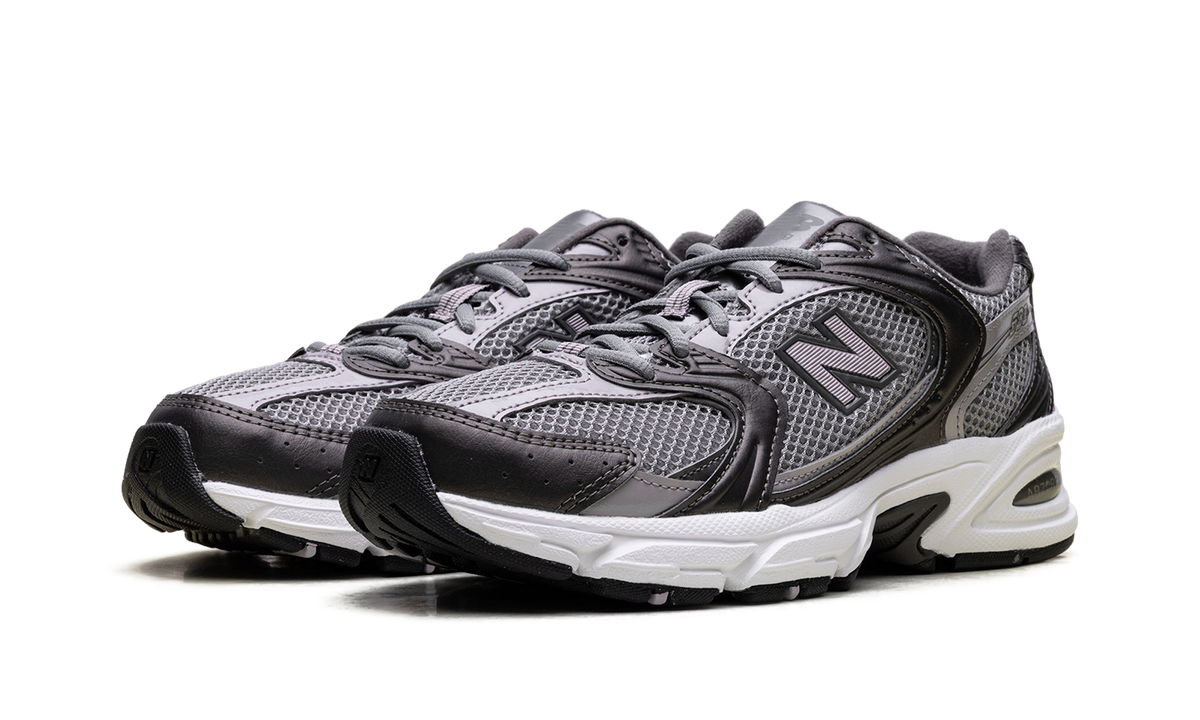 Overkicks - New Balance 530 Black Metalic (U5303R9) - vista trasera
