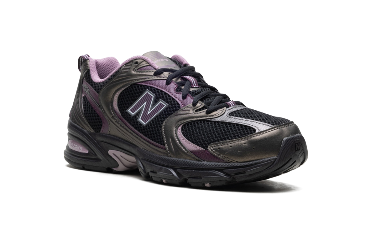 Overkicks - New Balance 530 Black Metallic Plum Brown (MR530ADD) - detalle lateral interior