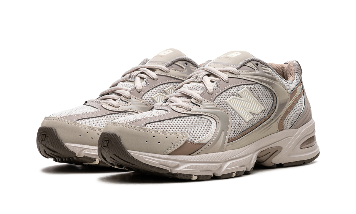 Overkicks - New Balance 530 Cream Beige (MR530KOB) - vista trasera