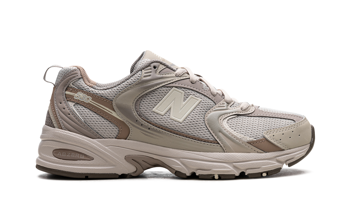 Overkicks - New Balance 530 Cream Beige (MR530KOB) - detalle talón