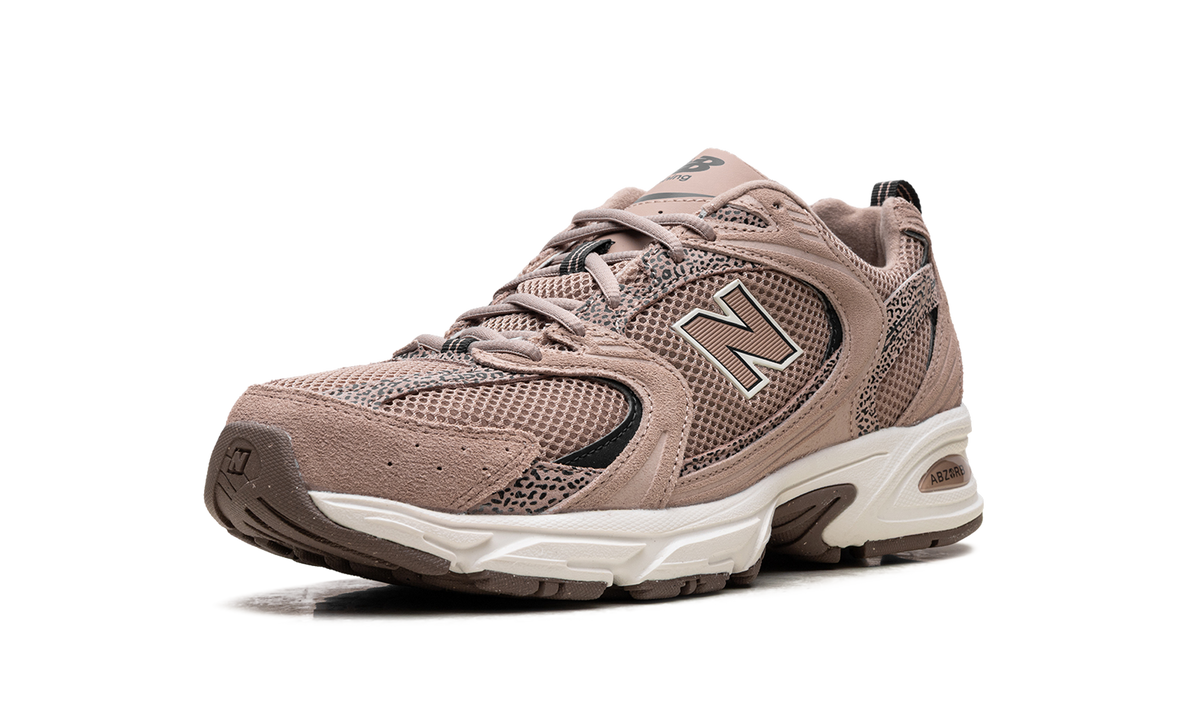Overkicks - New Balance 530 Flat Taupe Black Cement (U530CRA) - detalle suela