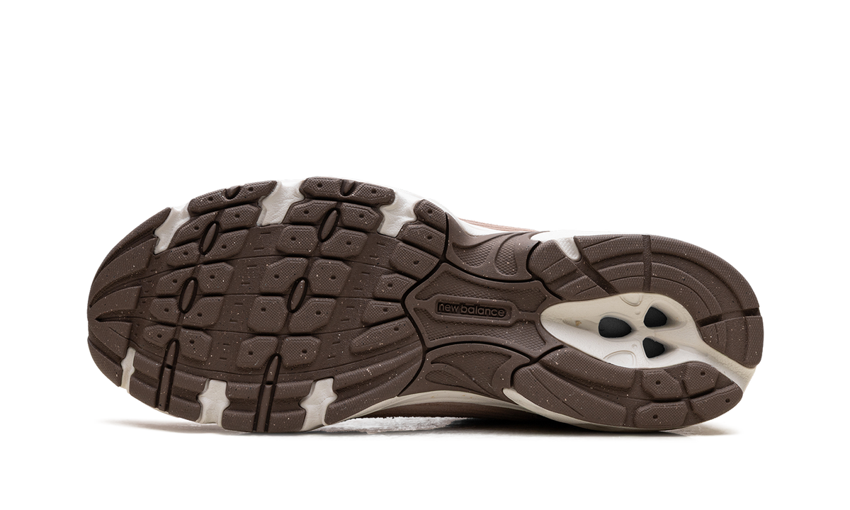 Overkicks - New Balance 530 Flat Taupe Black Cement (U530CRA) - vista superior