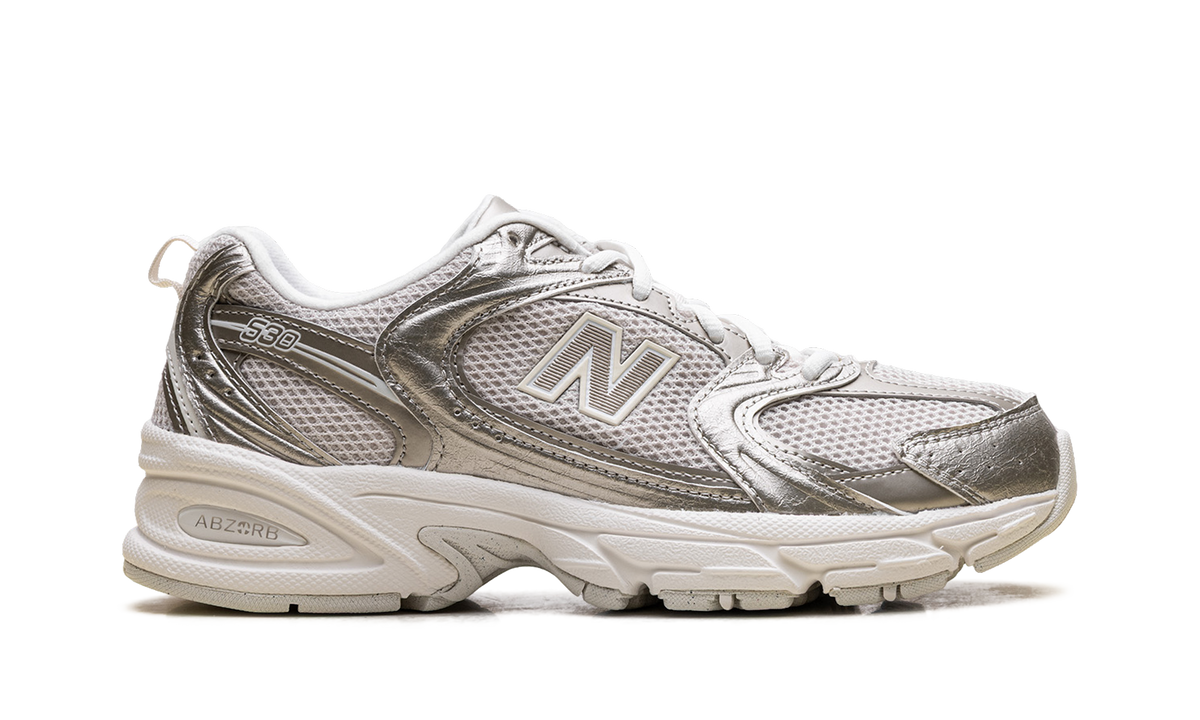 Overkicks - New Balance 530 Gold Metalic Linen (U5301Z0) - detalle talón