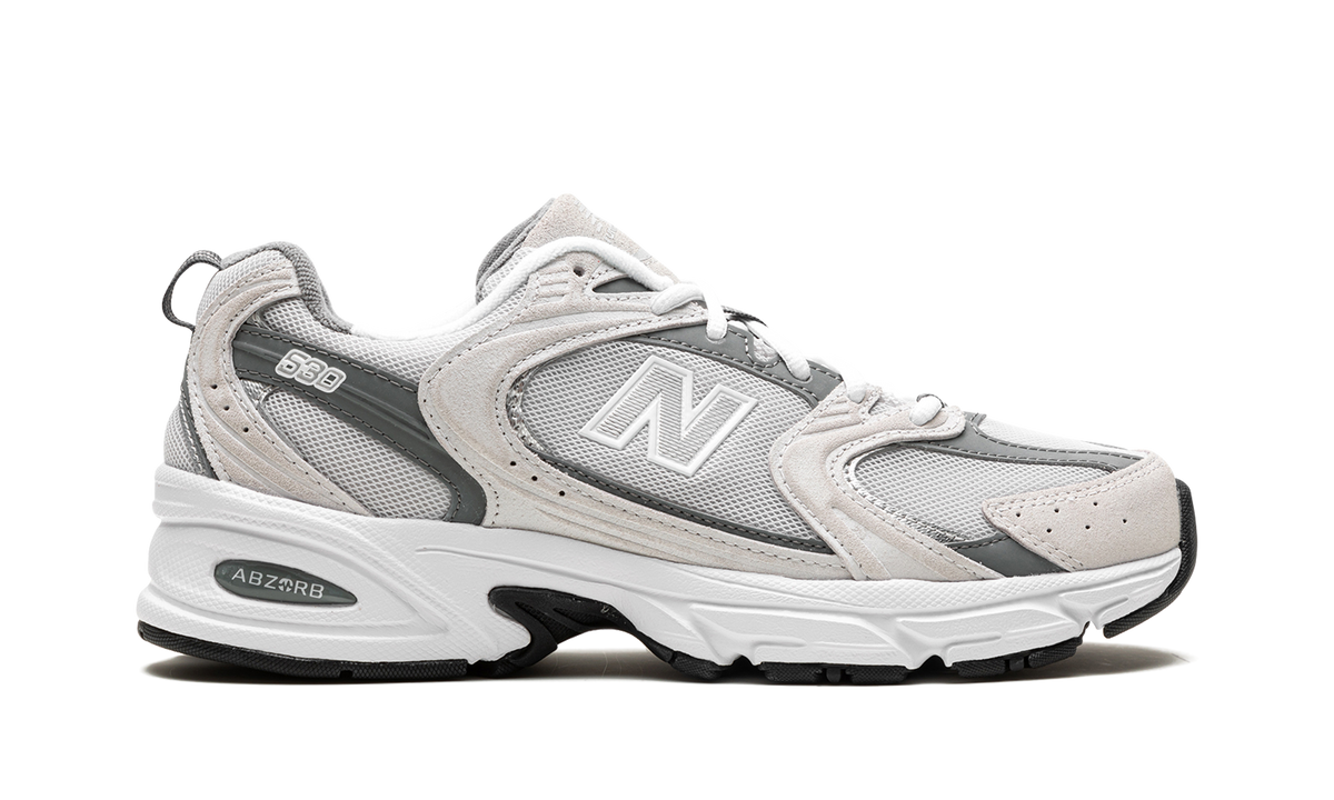 Overkicks - New Balance 530 Grey Matter Harbor Grey (MR530CB) - detalle talón