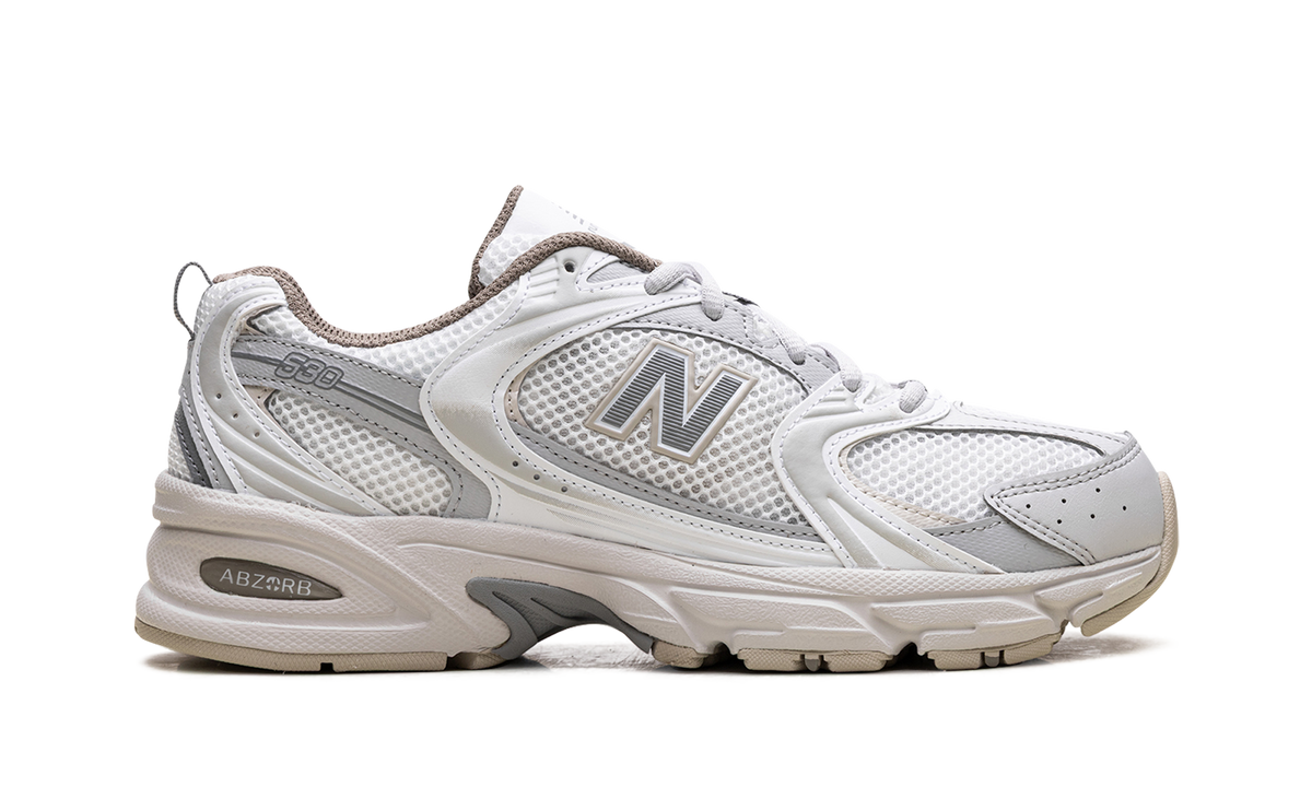 Overkicks - New Balance 530 Grey Matter Moonbeam (U530NEC) - detalle talón