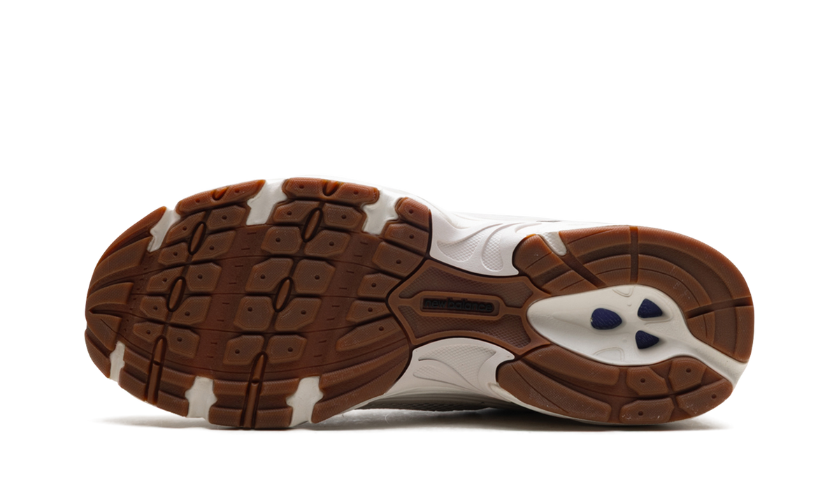 Overkicks - New Balance 530 Moonbeam Cow Print (MR530AAM) - vista superior