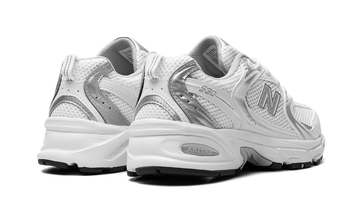 Overkicks - New Balance 530 Munsell White (MR530EMA) - par completo