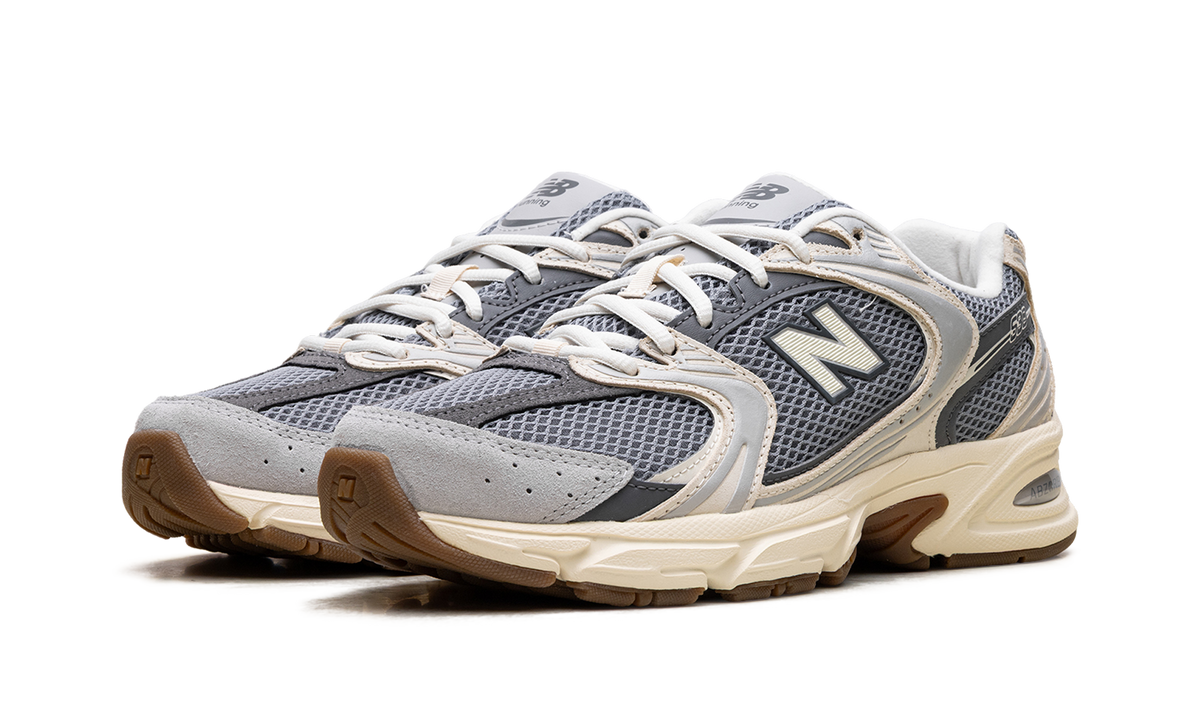 Overkicks - New Balance 530 Rain Cloud Castlerock Gum (U530SUB) - vista trasera
