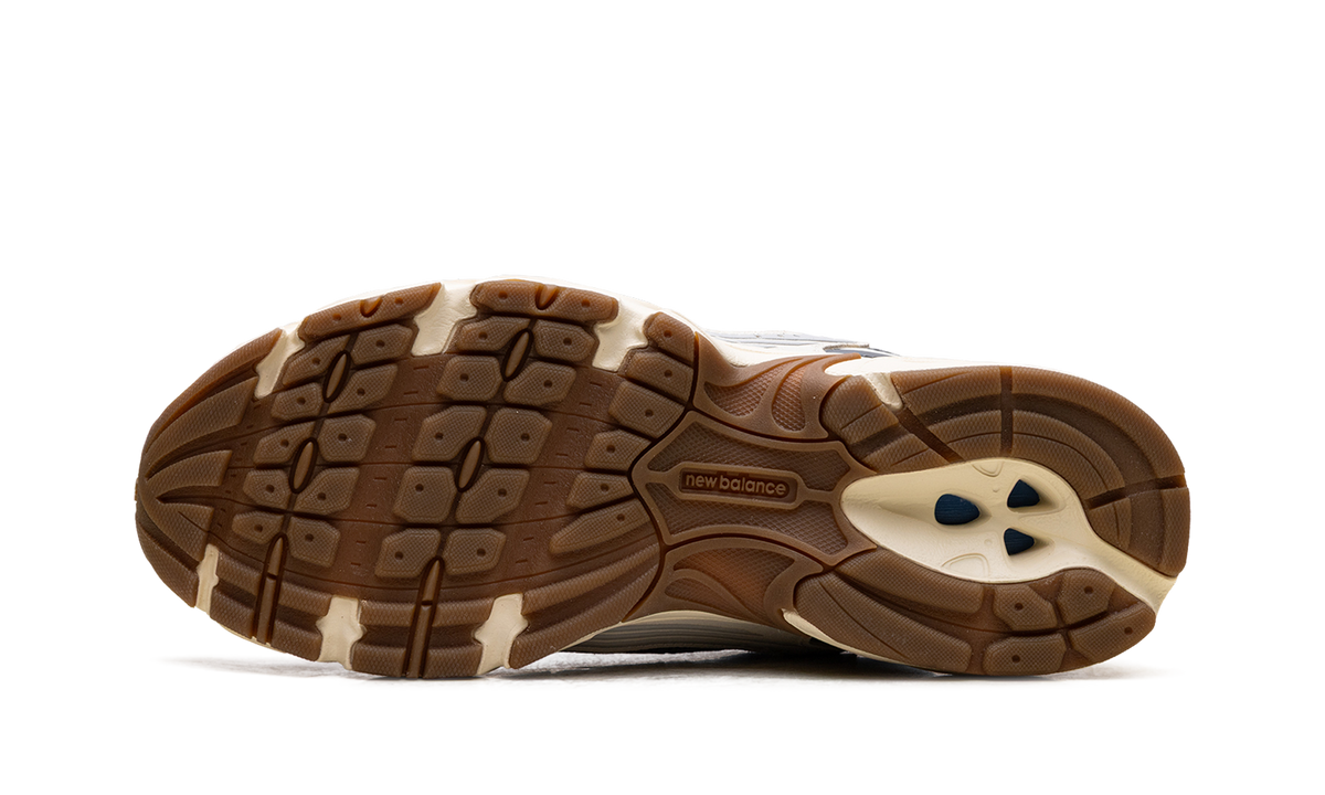 Overkicks - New Balance 530 Rain Cloud Castlerock Gum (U530SUB) - vista superior
