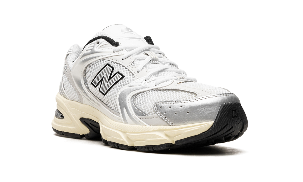Overkicks - New Balance 530 Silver Cream (MR530TA) - detalle lateral interior