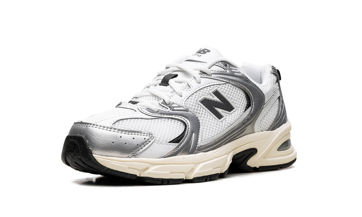 Overkicks - New Balance 530 Silver Metallic Black Cement (U530ESA) - detalle suela