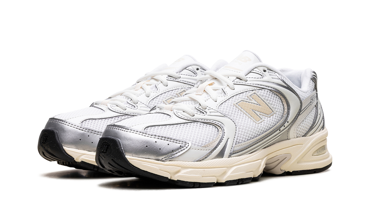 Overkicks - New Balance 530 Silver Metallic Linen (U530ESB) - vista trasera