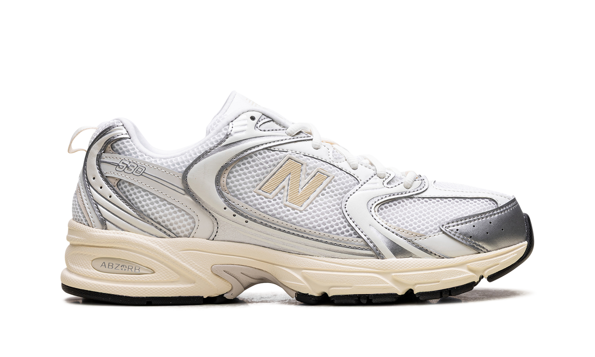 Overkicks - New Balance 530 Silver Metallic Linen (U530ESB) - detalle talón