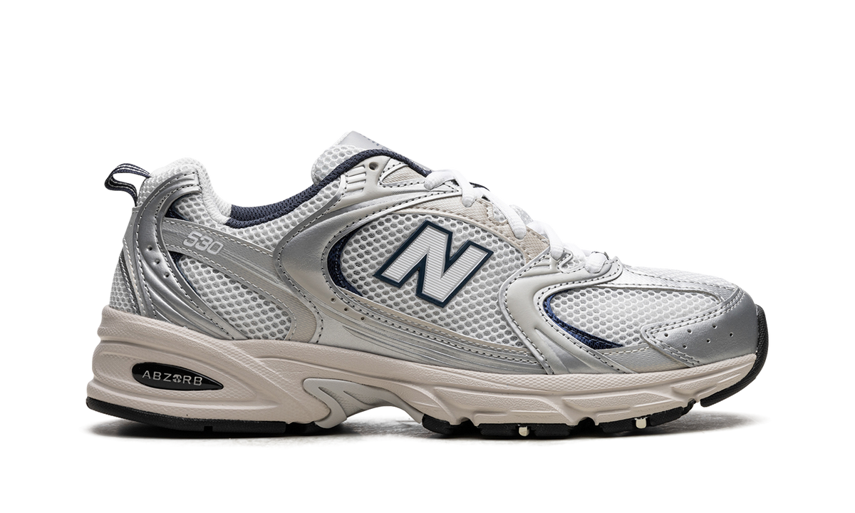 Overkicks - New Balance 530 Steel Grey (MR530KA) - detalle talón