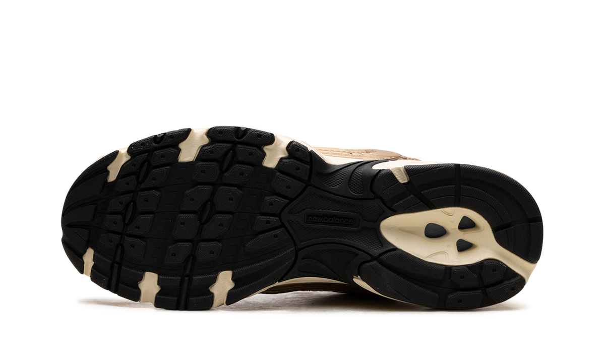 Overkicks - New Balance 530 Turtledove Gold Metallic (MR530LA) - vista superior