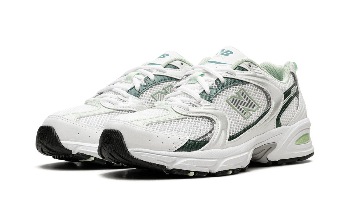Overkicks - New Balance 530 White New Spruce (MR530RB) - vista trasera