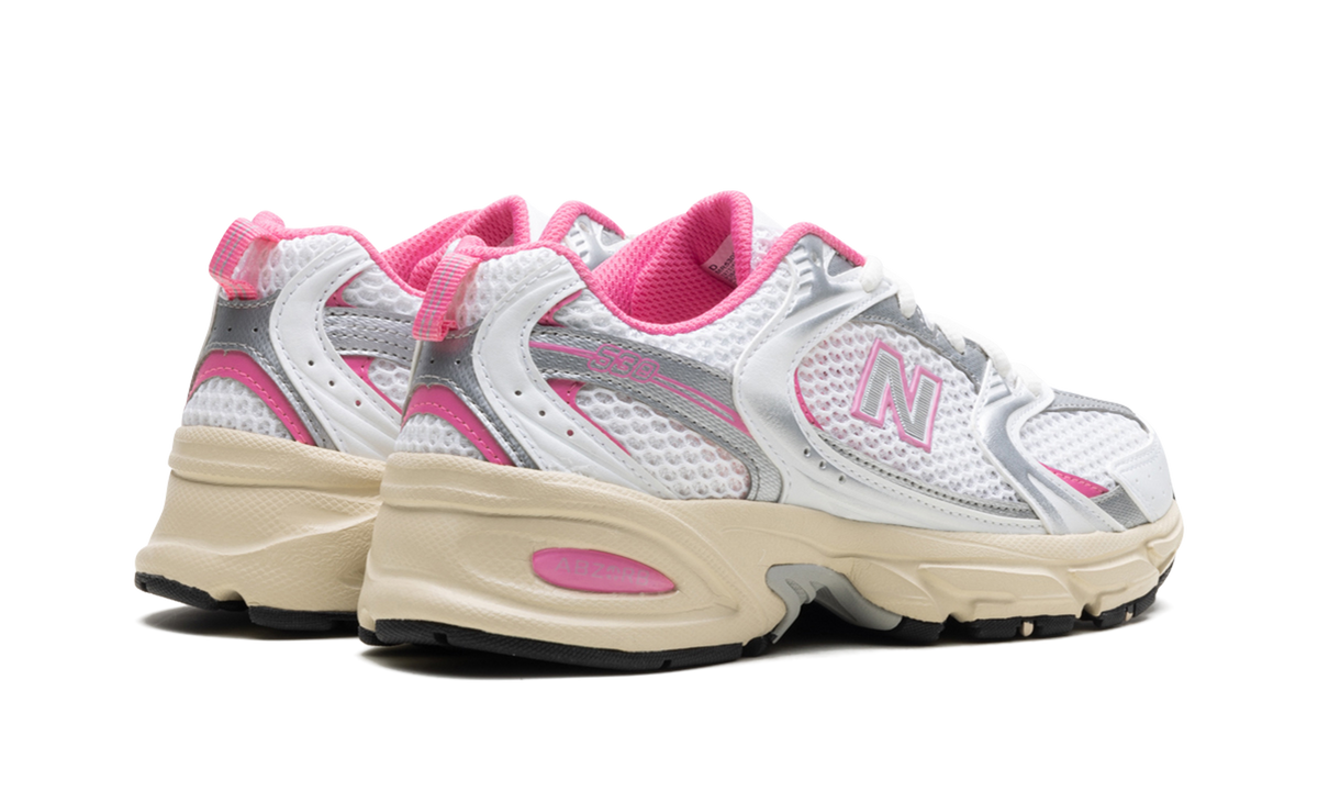 Overkicks - New Balance 530 White Pink Vintage (MR530ED) - par completo