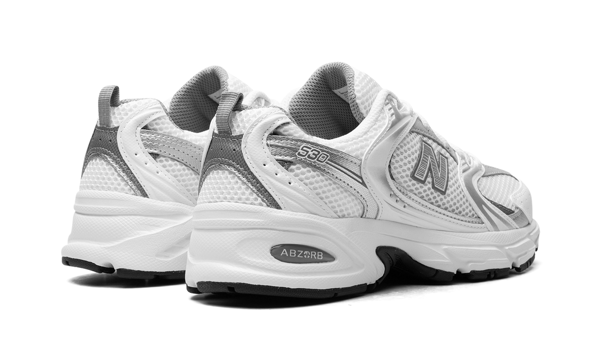 Overkicks - New Balance 530 White Silver Metallic (MR530AD) - par completo
