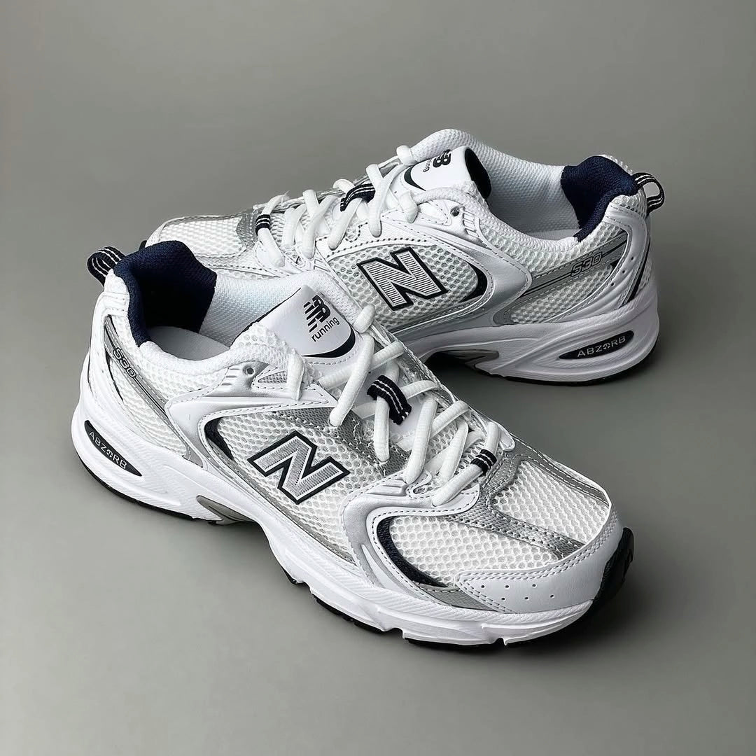 Overkicks - New Balance 530 White Silver Navy (MR530SG) - vista trasera