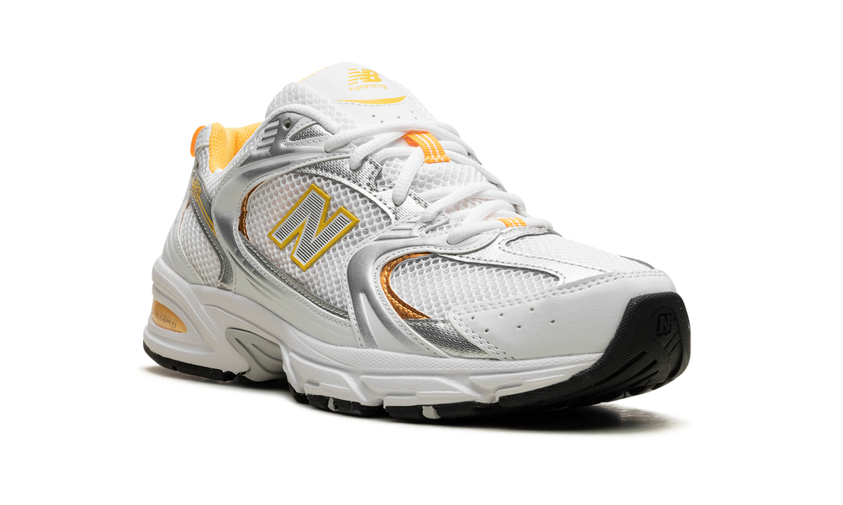 Overkicks - New Balance 530 White Vibrant Apricot Silver Metallic (MR530PUT) - detalle lateral interior