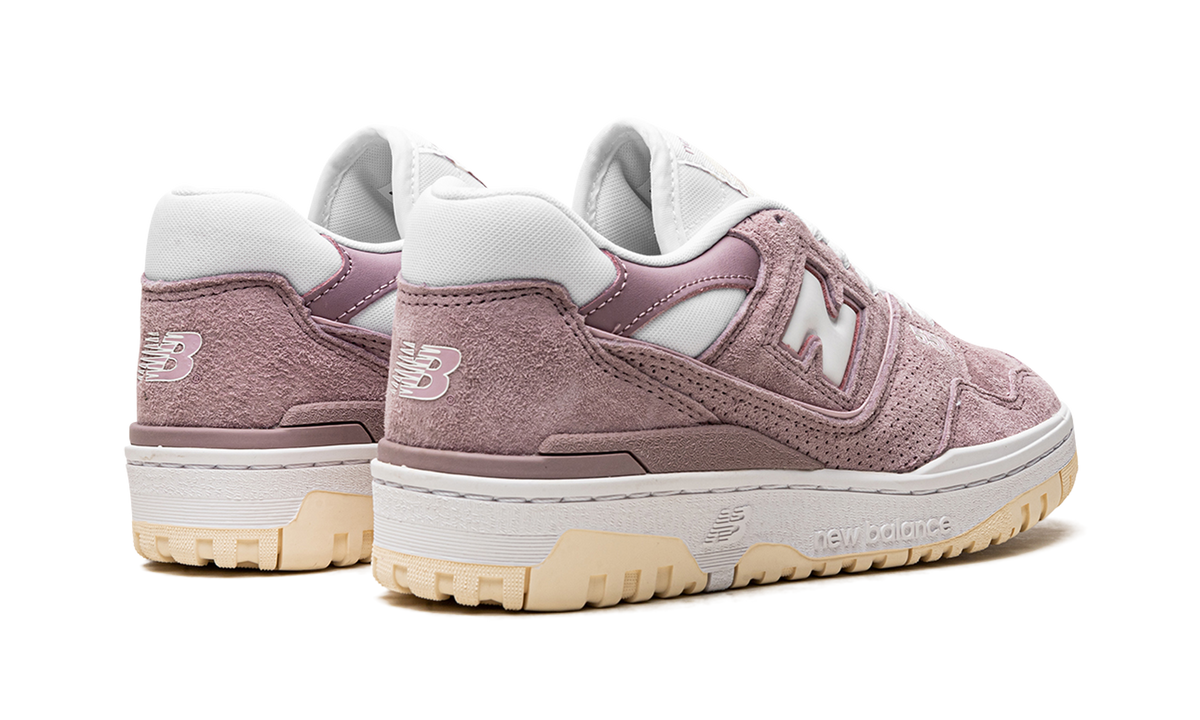 Overkicks - New Balance 550 Lilac Chalk Suede (Womens) (BBW550PB) - par completo