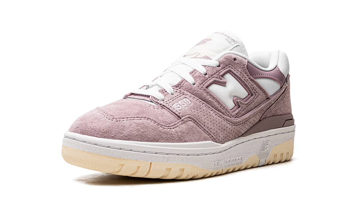 Overkicks - New Balance 550 Lilac Chalk Suede (Womens) (BBW550PB) - detalle suela