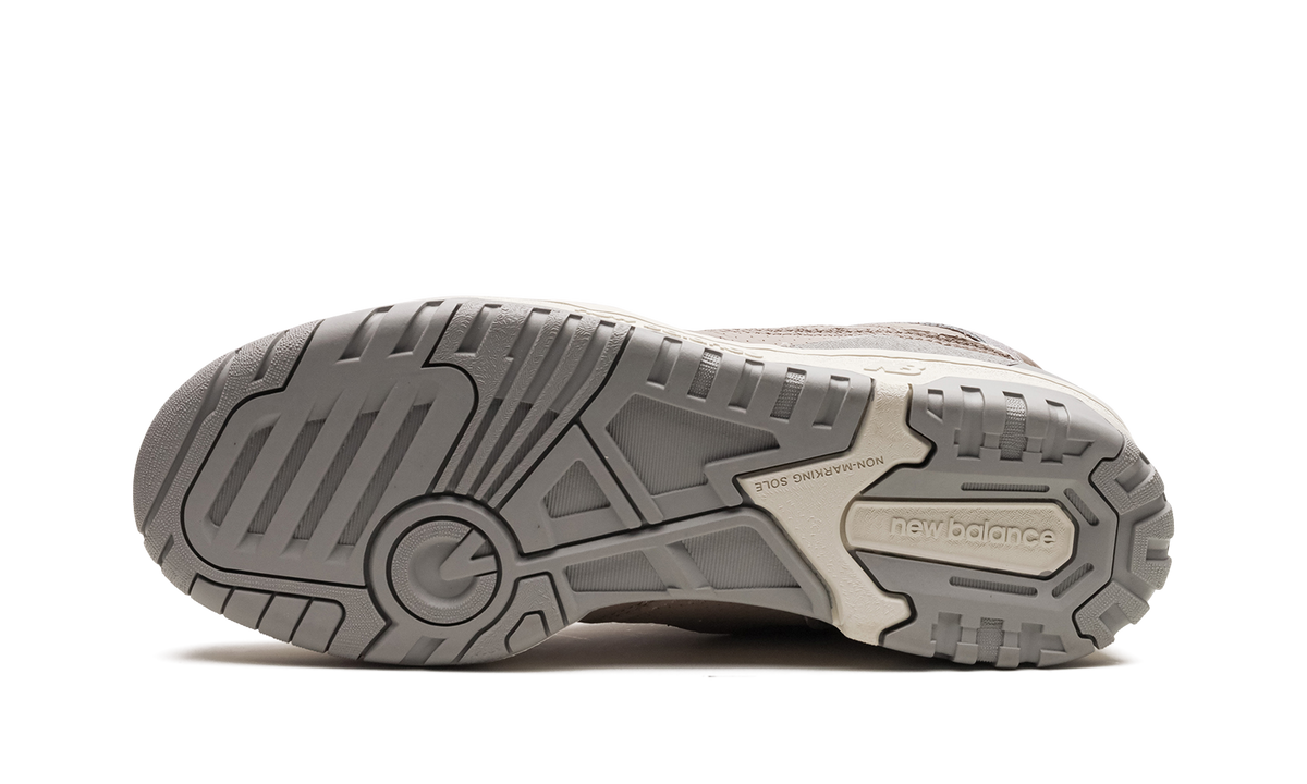 Overkicks - New Balance 550 Lunar New Year Driftwood (BB550LY1) - vista superior