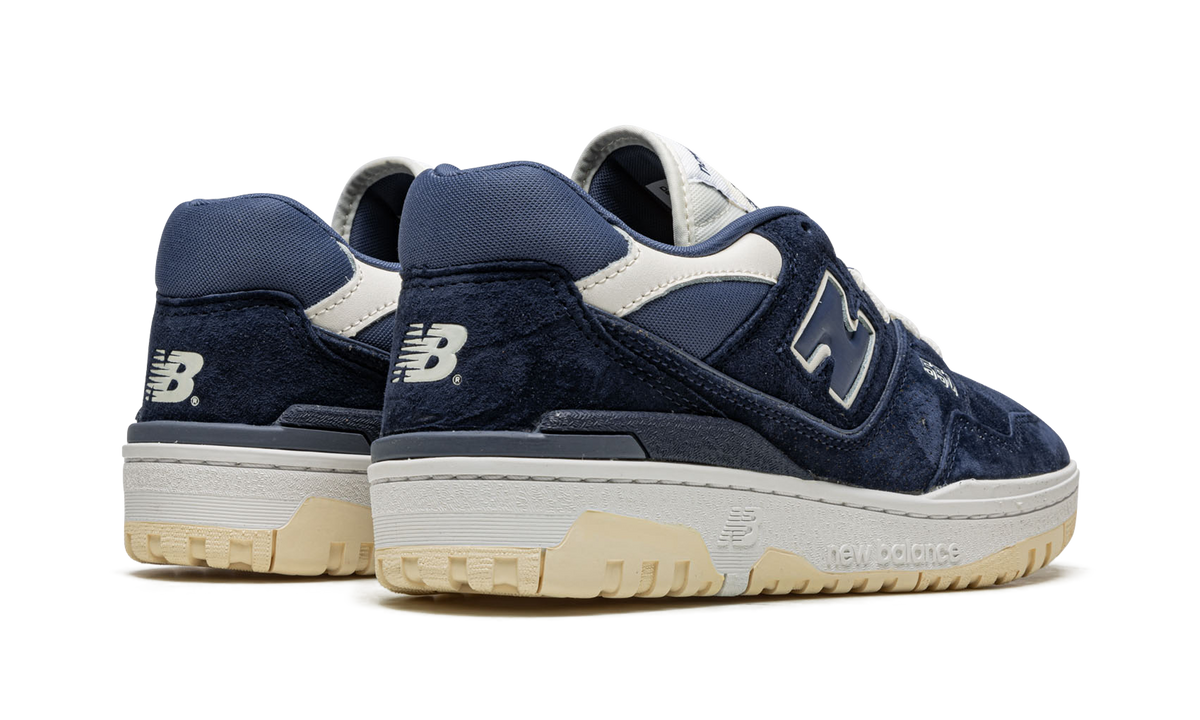 Overkicks - New Balance 550 Natural Indigo Suede (BB550SLA) - par completo