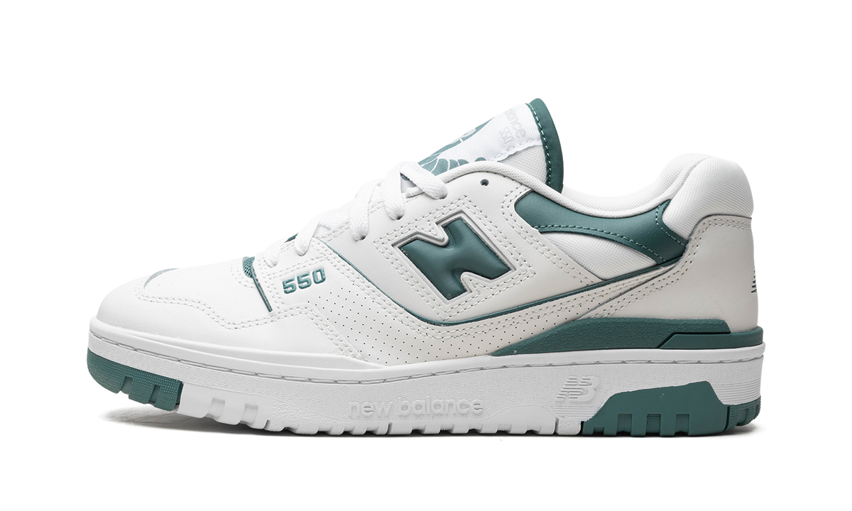 Overkicks - New Balance 550 Reflection New Spruce (Womens) (BBW550BI) - vista lateral